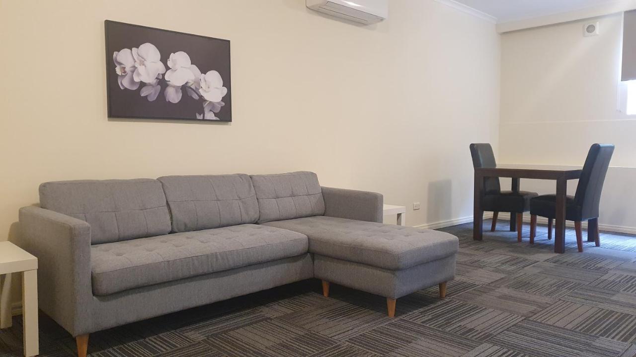 Hotel Cavalier Wantirna South Exterior foto